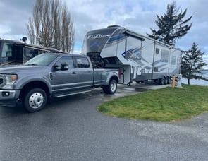 Keystone RV Fuzion 427