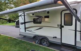 2015 Jayco Jayco Jay Feather Ultra Lite -A Feather in the heart of Lehigh Valley