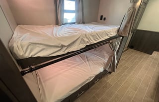 Luxury Class A GT5 2 Full Bathrooms