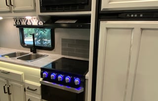 Easy to drive RV, family road trip!