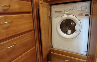 Stella - 2005 Country Coach Allure 470