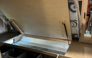 Pet Friendly Luxury Family Retreat on Wheels