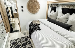 2025 Forest River 5th Wheel Sandpiper 3800RK