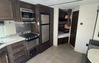 Family-Friendly 2018 Sleeps 10 & Off-Grid Ready!