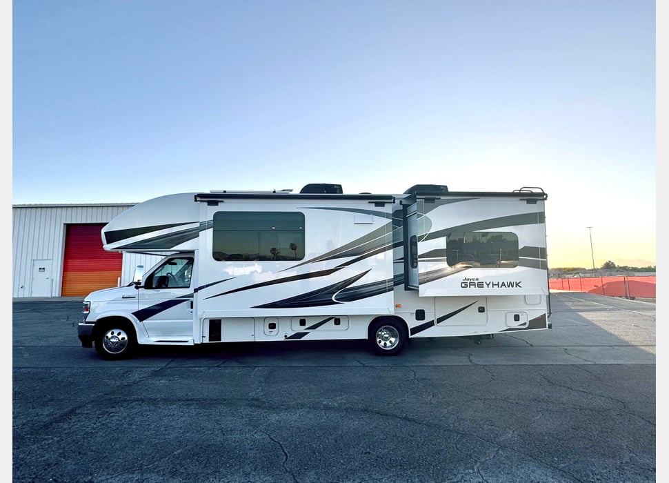 Class C Motor Home rentals in Las Vegas