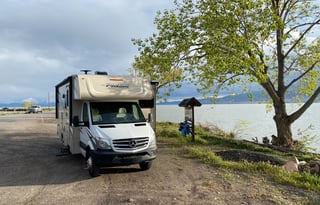 2018 Mercedes Sprinter. 25' & 14mpg!