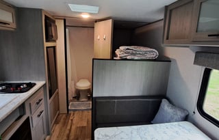 2023 Dutchmen RV Coleman 17B