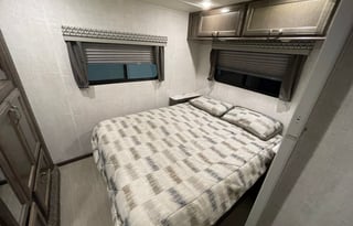 2022 GULFSTREAM WITH BUNK BEDS AND KIDS APPROVED