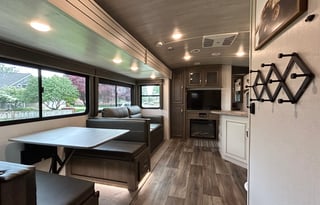 Cougar Luxury Family Bunkhouse