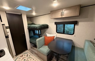 Brand New & Easy Tow Trailer - Dogs Welcome!