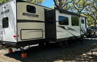 2022 Venture Sporttrek - Shelby