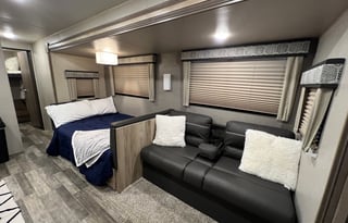 2021 Coachman Catalina Family Traveler!