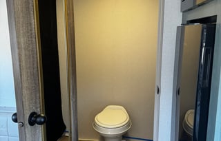 Ultimate Couples Glamper (Free Napa/Sonoma P/U)