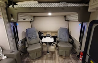 "MaBelle" Family RV-2 Full Bath-Kid/Pet Approved!