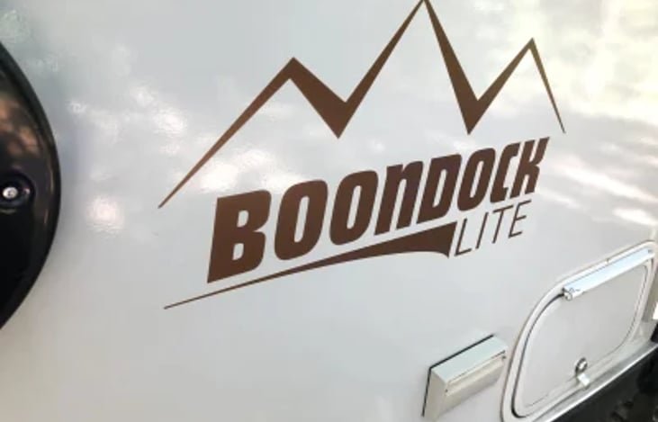 The Boondock Lite is the easiest yet fully complete setup for easy and fun excursions.