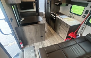 Clean & Cozy Camper  Ready for Your Next Getaway!