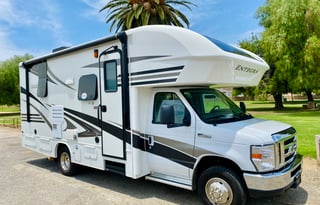 2018 Entegra Coach Odyssey 22J Entegra