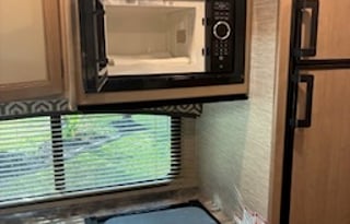 2021 Thor Motor Coach Chateau 25V