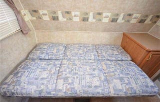 2006 Fleetwood Pioneer