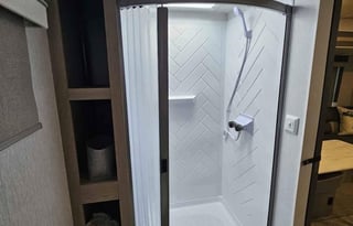 WANDERWHEELS RV ON THE ROAD