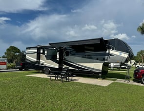 Grand Design Solitude 390RK
