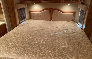 2008 DRV Luxury Suites Mobile Suites 36 TK3