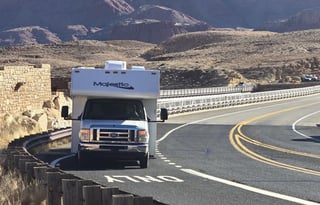 2016 Thor Majestic 28' Motorhome - Class C RV