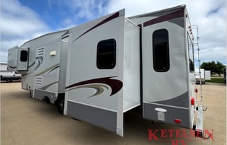 2012 Heartland Greystone 33QS