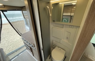 Fully Loaded Pet Friendly Sleeps 4 with AC!