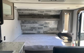 2022 Dutchmen RV Coleman Lantern LT Series 18BH