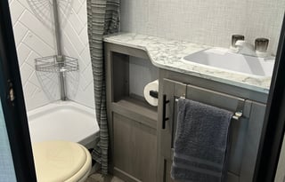 2022 Dutchmen RV Coleman Lantern LT Series 2755BH