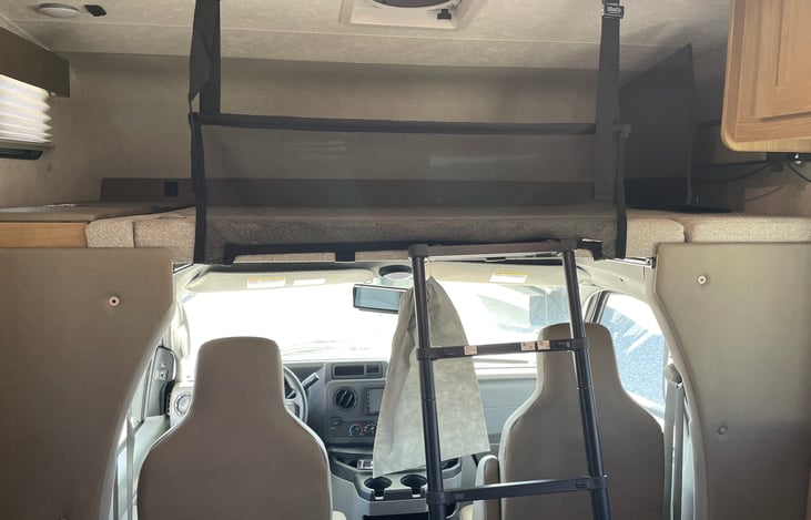 Bunk area with safety net/ladder