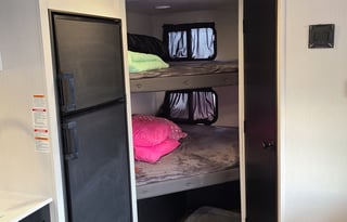 2022 PET FRIENDLY Wildcat 182DBX