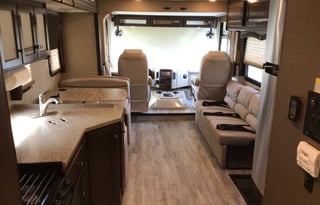 2018 Thor Motor Coach Windsport 34J