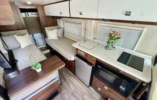 Winnebago Travato 59KL
