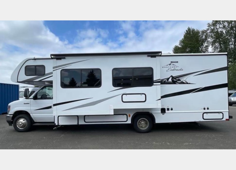 Class C Motor Home rentals in Arvada