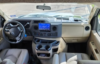 Sleeps 8 with Queen, Bunkbeds, Shower, Kitchen+