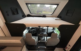 NEW 2026, Altitude 31W: Sleeps 8 all extras