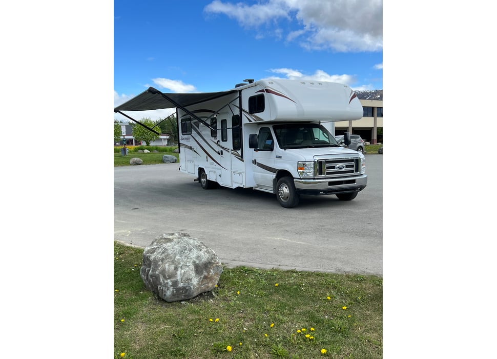 Class C Motor Home rentals in Kasilof
