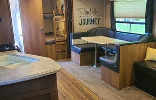 2017 Coachmen RV Catalina SBX 281DDS