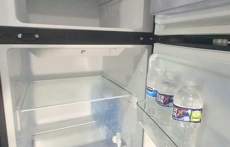 Plenty of space to store your food, and minimize the need for multiple trips to the store, to replenish the food supply