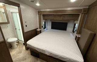 21 Georgetown 35B Bunkhouse