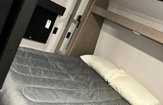 2021 Keystone RV Hideout 318BR