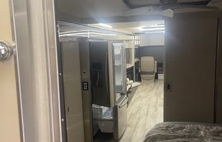 2020 Horizon 42Q  aka “WINIE”