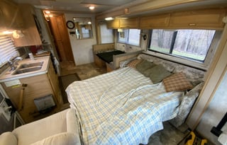 2000 Fleetwood RV Bounder
