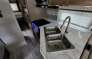 2022 Thor Motor Coach Freedom Traveler 32A