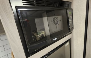 2023 Coleman 17B Easy tow Pet Friendly