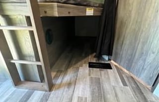 Crossroads Zinger 280bh