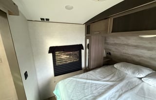 (Delivery only) sleeps 10, 2 baths Sunset Trail