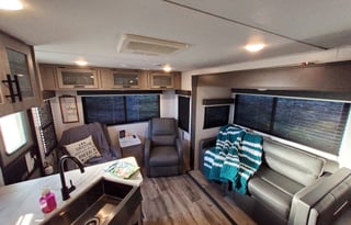 2022 Dutchmen RV Coleman Light 2715RL